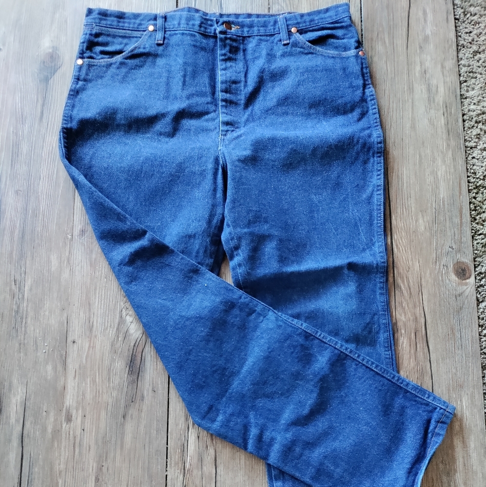 Wrangler Men's Cowboy Cut Jeans size 42 x 34